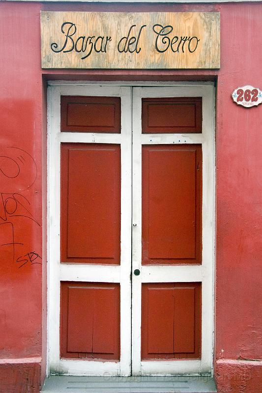 20071221 105109 D2X 2800x4200.jpg - Door, Valparaiso, Chile
